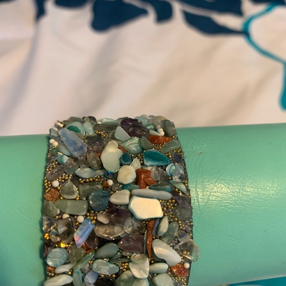 Multicolored beaded bracelet with magnetic clasp - Picture 2 of 3